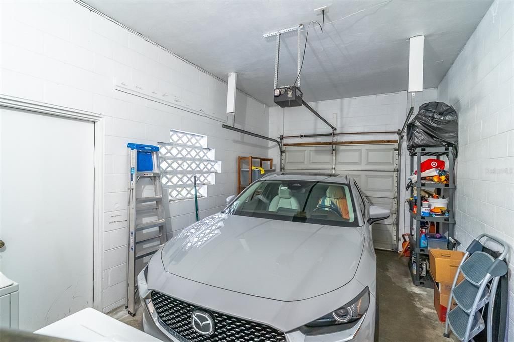 For Sale: $498,000 (2 beds, 1 baths, 1168 Square Feet)