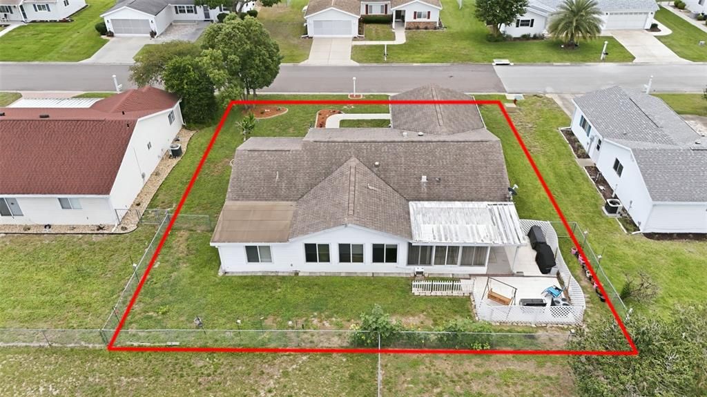 На продажу: $245,900 (3 спален, 2 ванн, 1704 Квадратных фут)