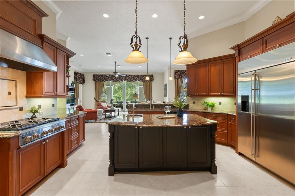 For Sale: $2,050,000 (5 beds, 6 baths, 8164 Square Feet)