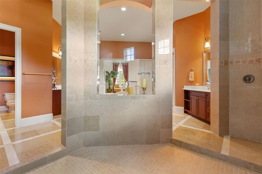 For Sale: $2,050,000 (5 beds, 6 baths, 8164 Square Feet)
