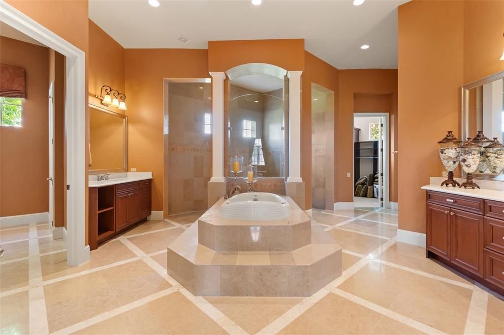 For Sale: $2,050,000 (5 beds, 6 baths, 8164 Square Feet)