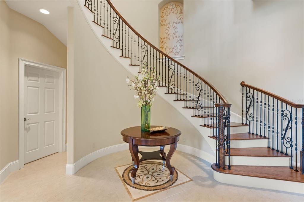For Sale: $2,050,000 (5 beds, 6 baths, 8164 Square Feet)