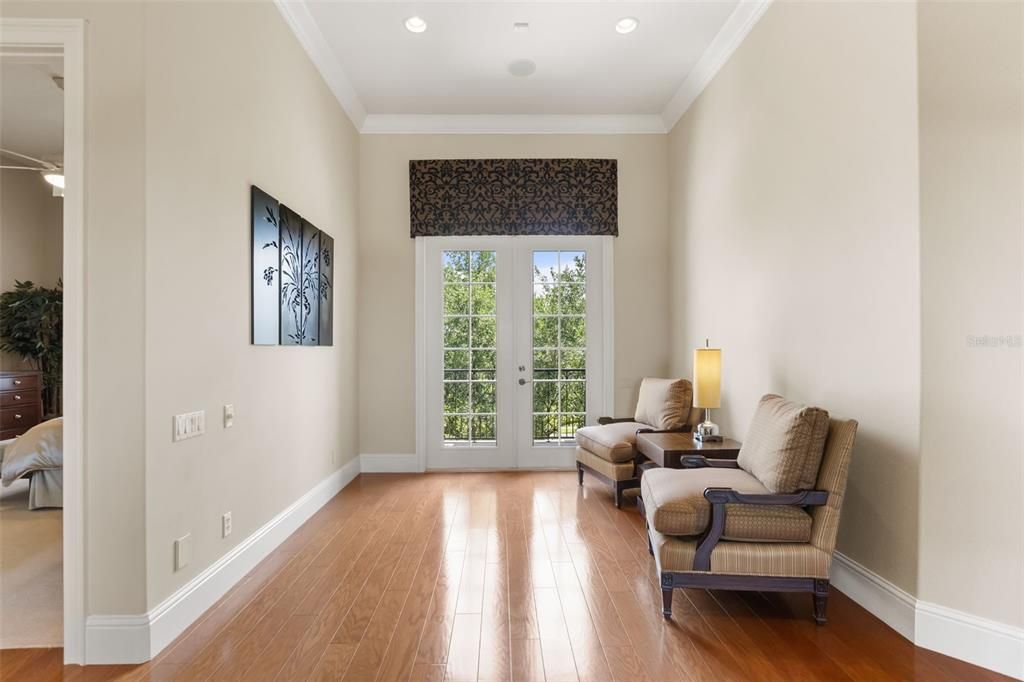 For Sale: $2,050,000 (5 beds, 6 baths, 8164 Square Feet)