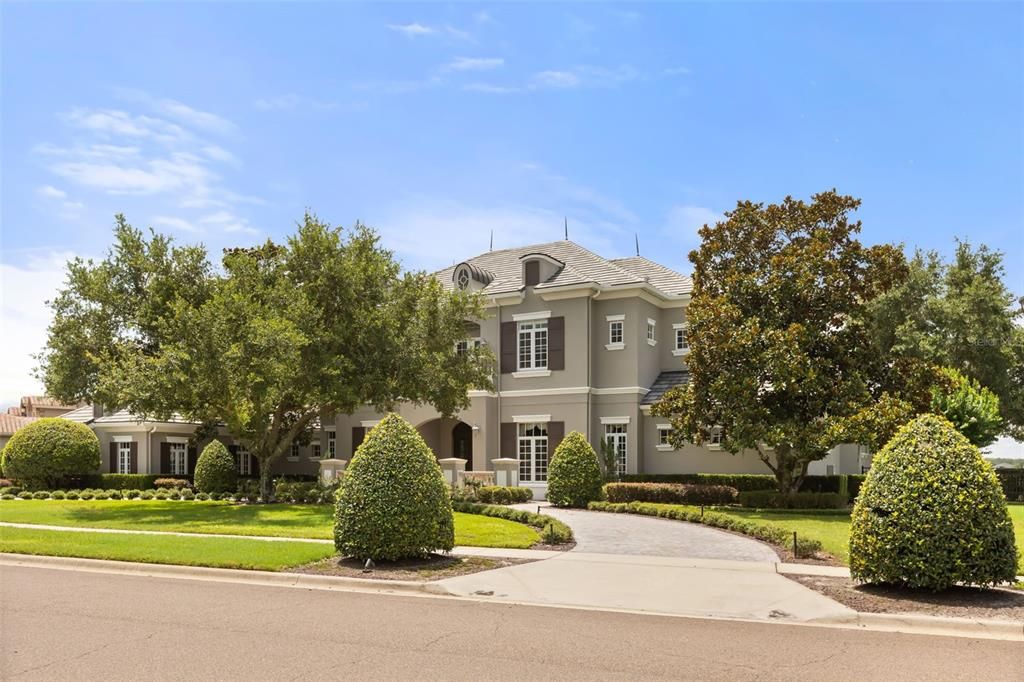 For Sale: $2,050,000 (5 beds, 6 baths, 8164 Square Feet)