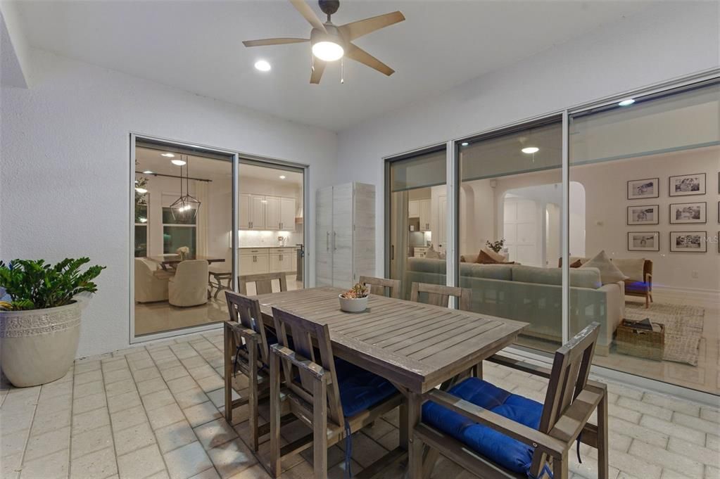 For Sale: $1,250,000 (5 beds, 4 baths, 4069 Square Feet)