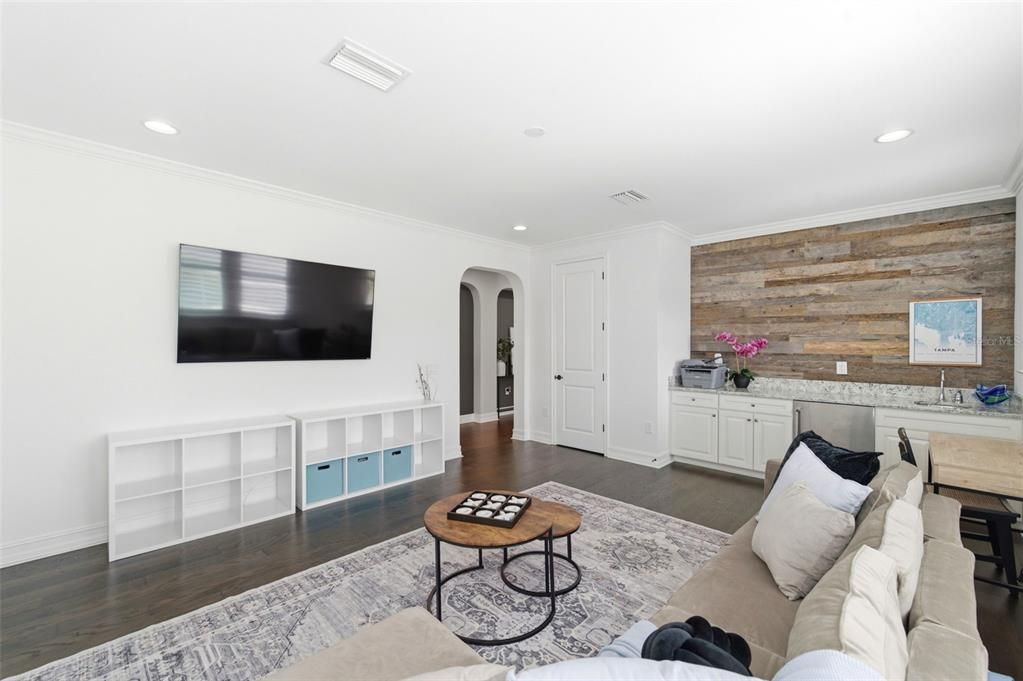For Sale: $1,250,000 (5 beds, 4 baths, 4069 Square Feet)
