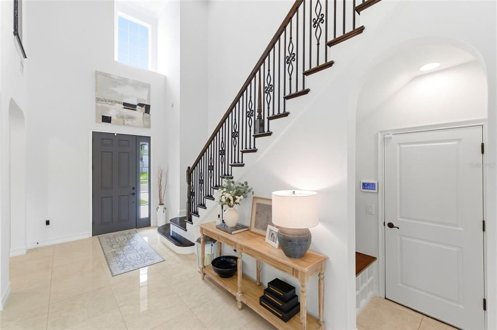 For Sale: $1,250,000 (5 beds, 4 baths, 4069 Square Feet)