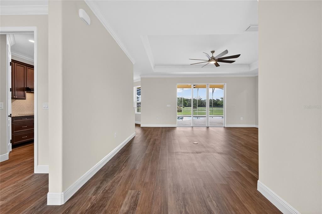 Active With Contract: $885,000 (4 beds, 3 baths, 2412 Square Feet)