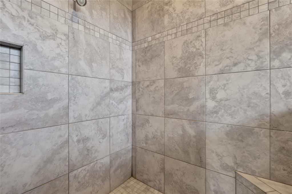 Active With Contract: $885,000 (4 beds, 3 baths, 2412 Square Feet)