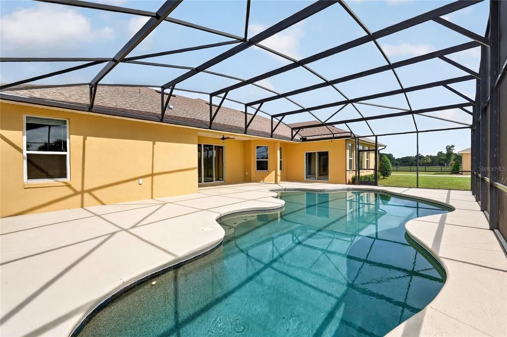 Active With Contract: $885,000 (4 beds, 3 baths, 2412 Square Feet)