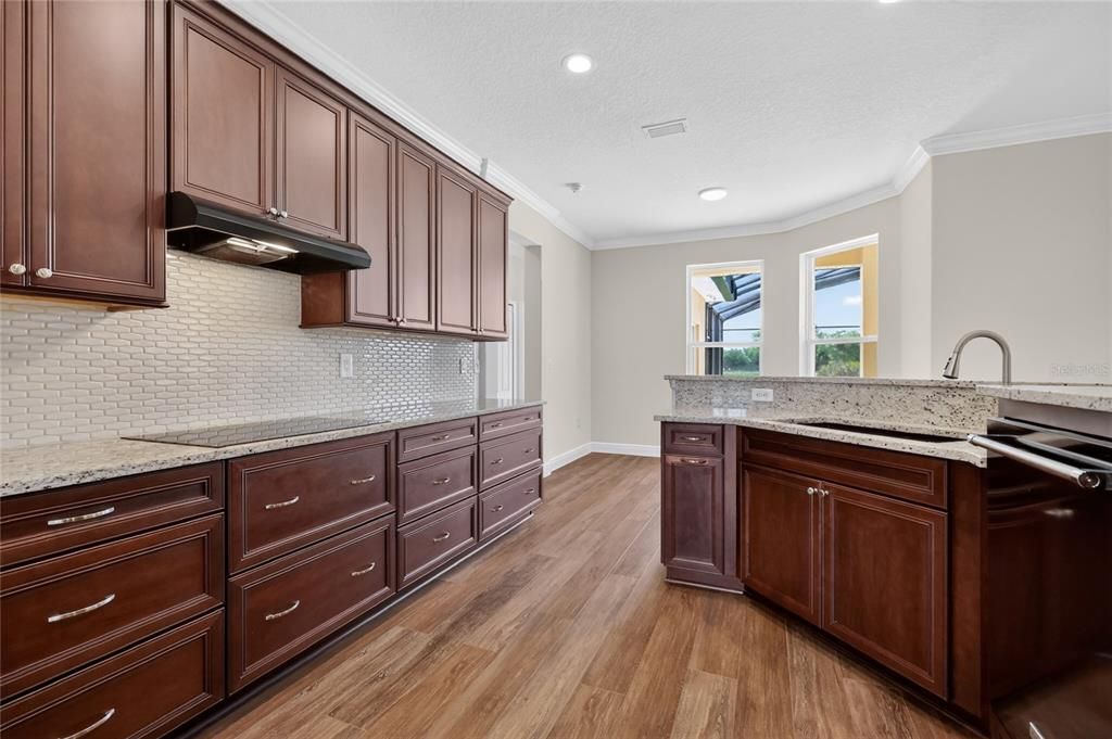 Active With Contract: $885,000 (4 beds, 3 baths, 2412 Square Feet)