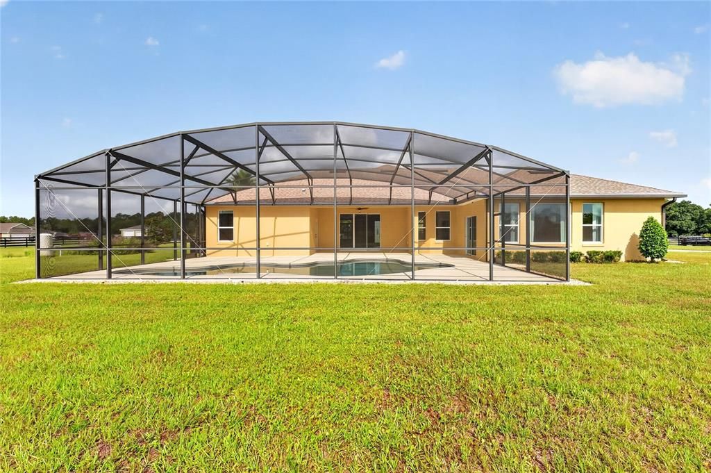 Active With Contract: $885,000 (4 beds, 3 baths, 2412 Square Feet)