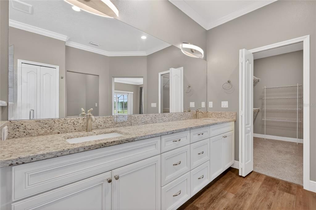 Active With Contract: $885,000 (4 beds, 3 baths, 2412 Square Feet)