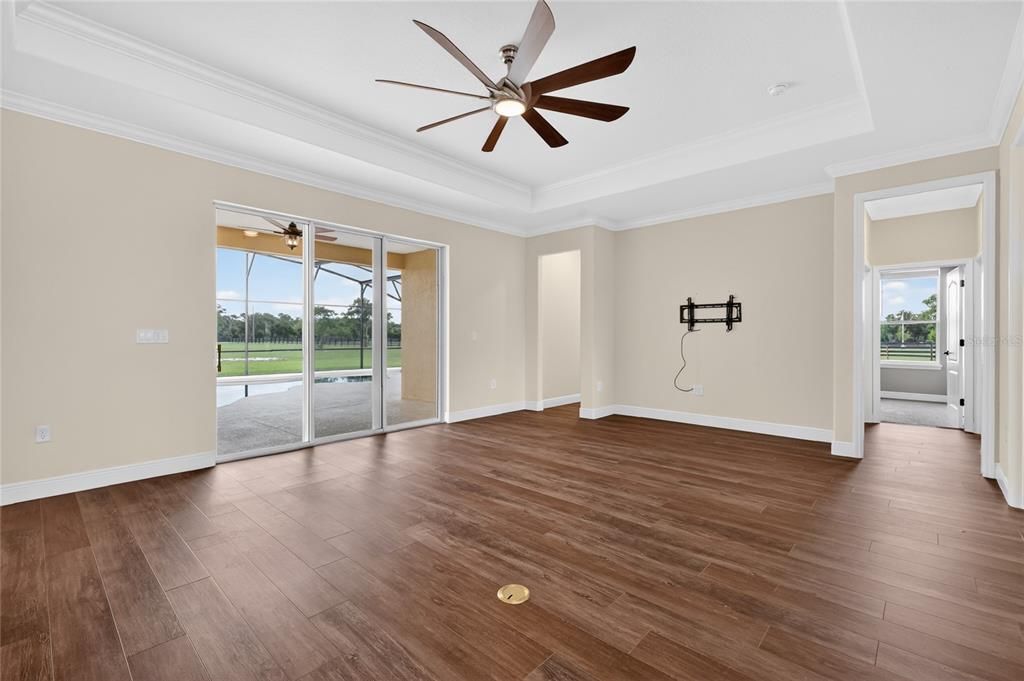 Active With Contract: $885,000 (4 beds, 3 baths, 2412 Square Feet)