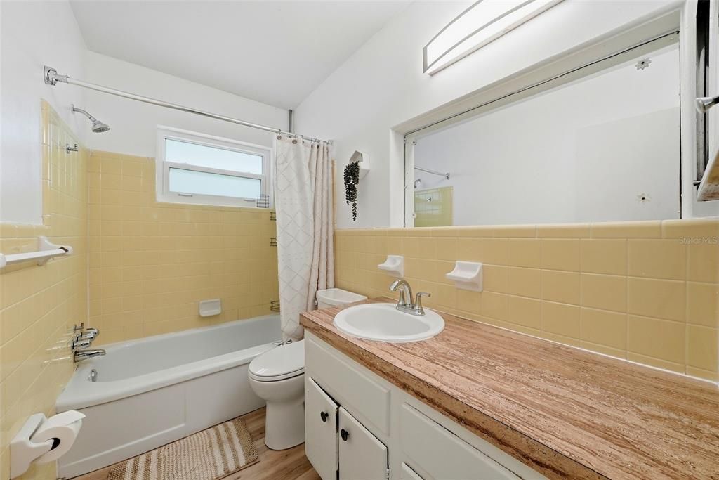 En Venta: $435,000 (3 camas, 2 baños, 1352 Pies cuadrados)