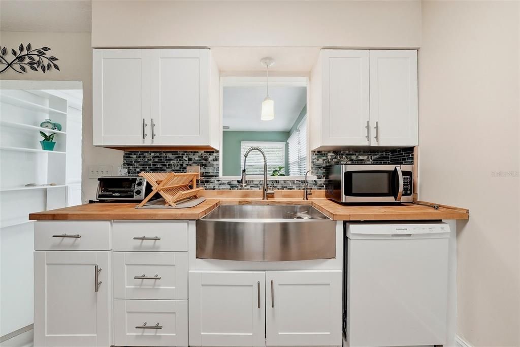 En Venta: $435,000 (3 camas, 2 baños, 1352 Pies cuadrados)