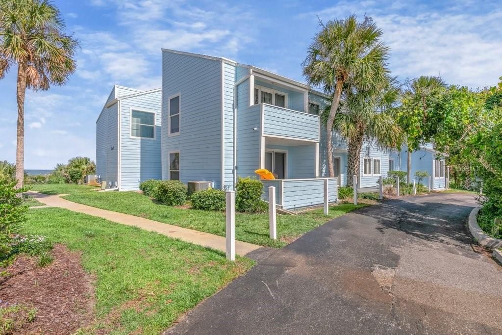 For Sale: $399,000 (2 beds, 2 baths, 1004 Square Feet)