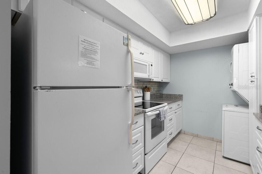 For Sale: $399,000 (2 beds, 2 baths, 1004 Square Feet)