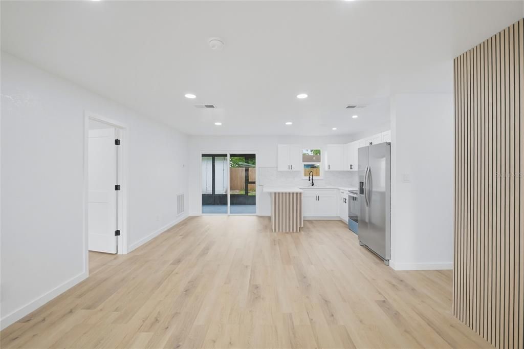 На продажу: $375,000 (3 спален, 2 ванн, 1224 Квадратных фут)