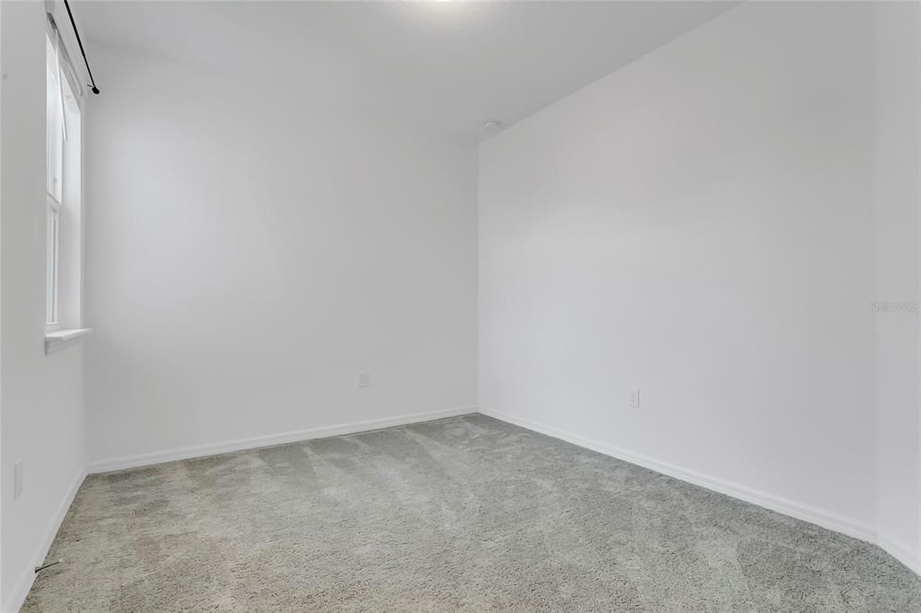 В аренду: $2,445 (3 спален, 2 ванн, 2303 Квадратных фут)