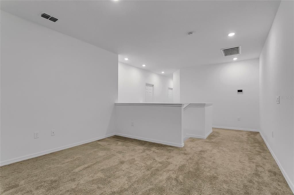 В аренду: $2,445 (3 спален, 2 ванн, 2303 Квадратных фут)