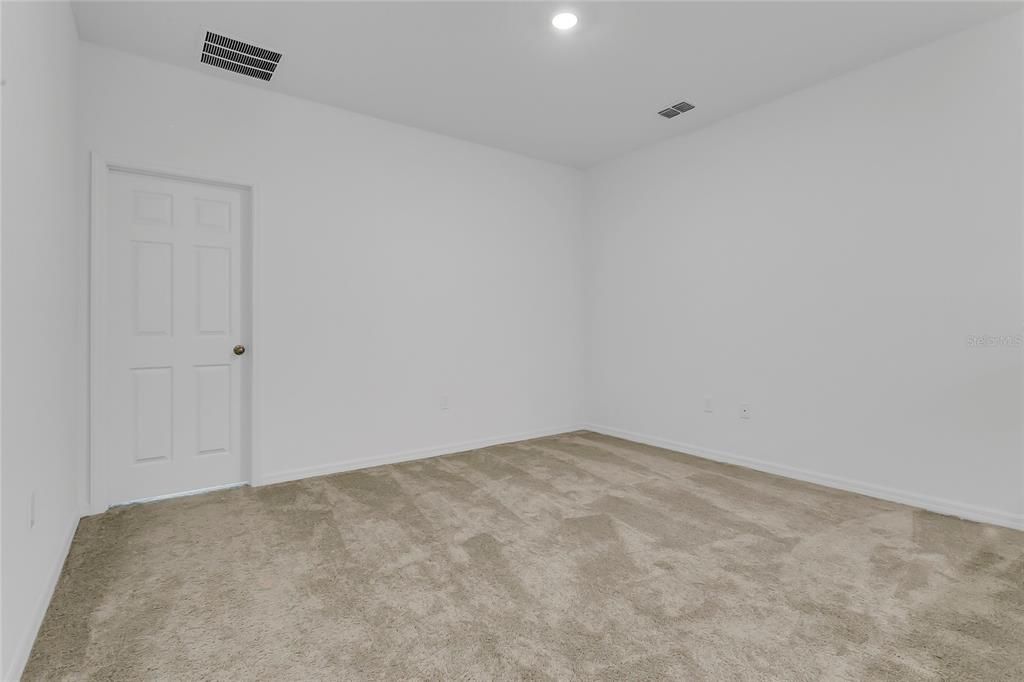 В аренду: $2,445 (3 спален, 2 ванн, 2303 Квадратных фут)