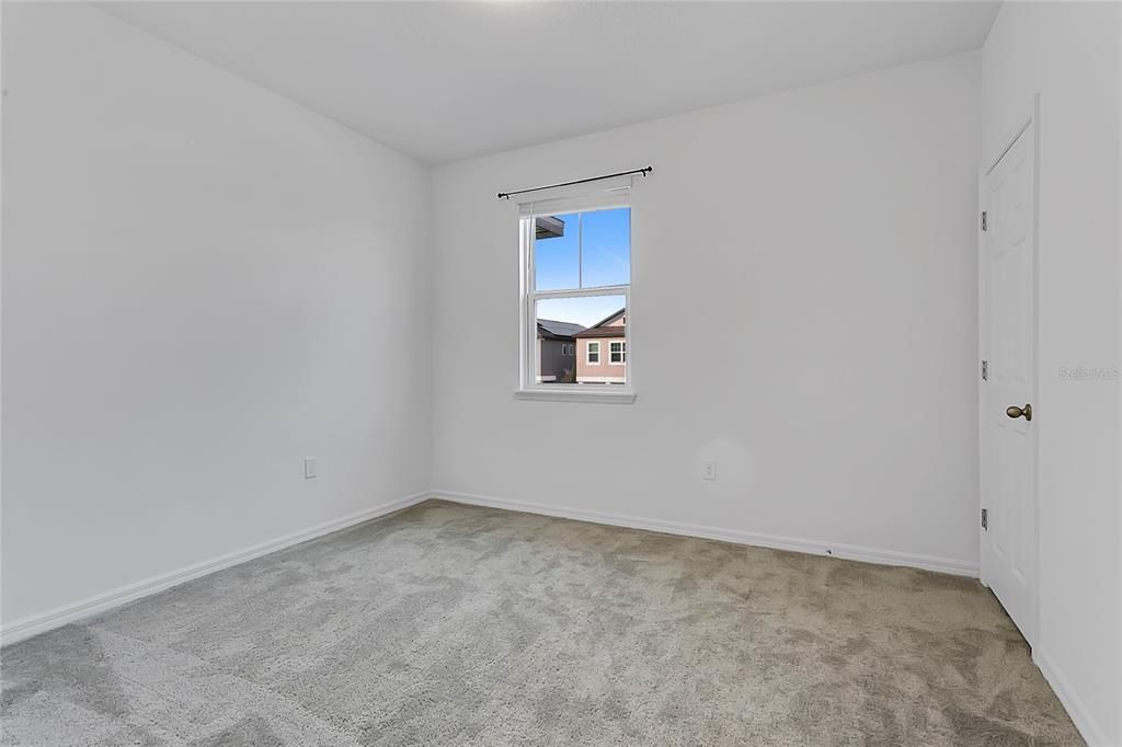 В аренду: $2,445 (3 спален, 2 ванн, 2303 Квадратных фут)