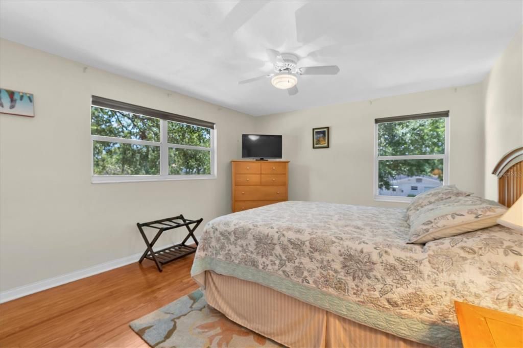 For Sale: $685,000 (5 beds, 3 baths, 2151 Square Feet)