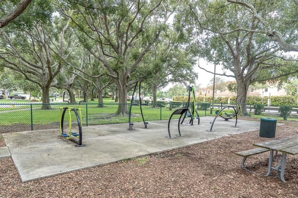 For Sale: $685,000 (5 beds, 3 baths, 2151 Square Feet)