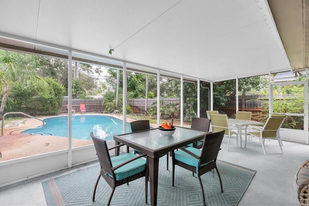 For Sale: $685,000 (5 beds, 3 baths, 2151 Square Feet)
