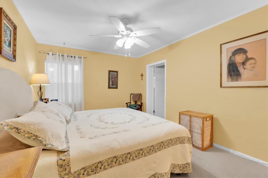 For Sale: $685,000 (5 beds, 3 baths, 2151 Square Feet)