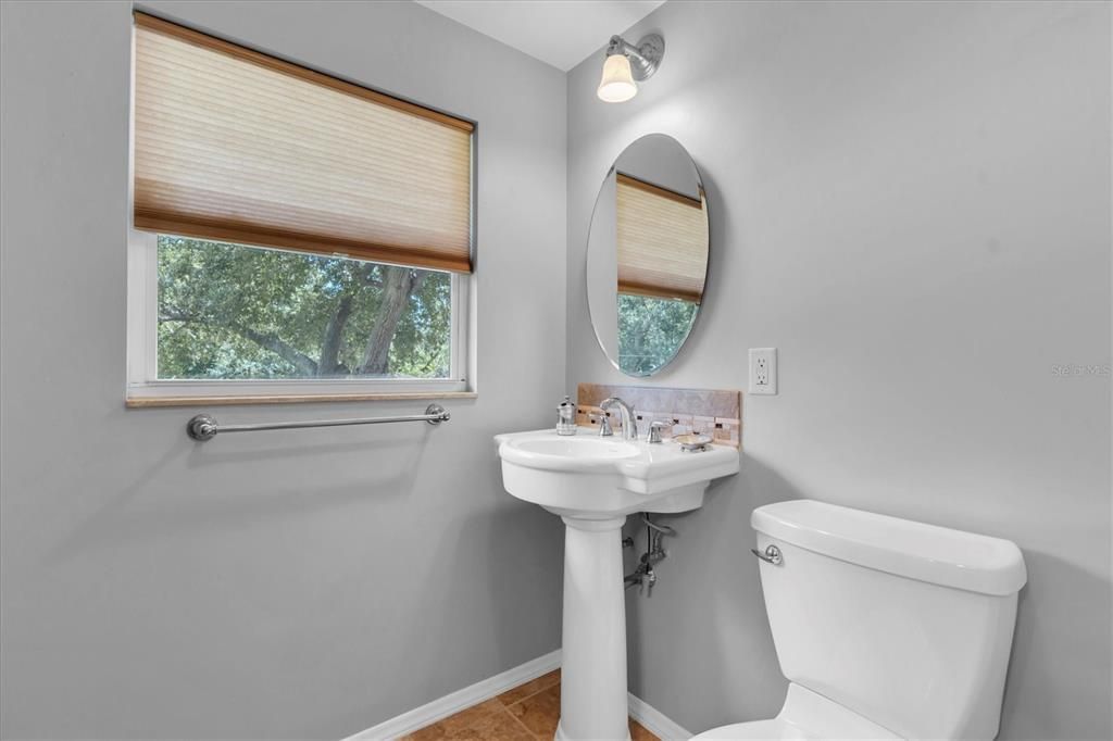 For Sale: $685,000 (5 beds, 3 baths, 2151 Square Feet)