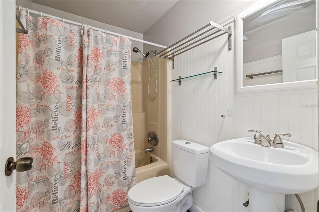 En Venta: $340,000 (3 camas, 2 baños, 1260 Pies cuadrados)