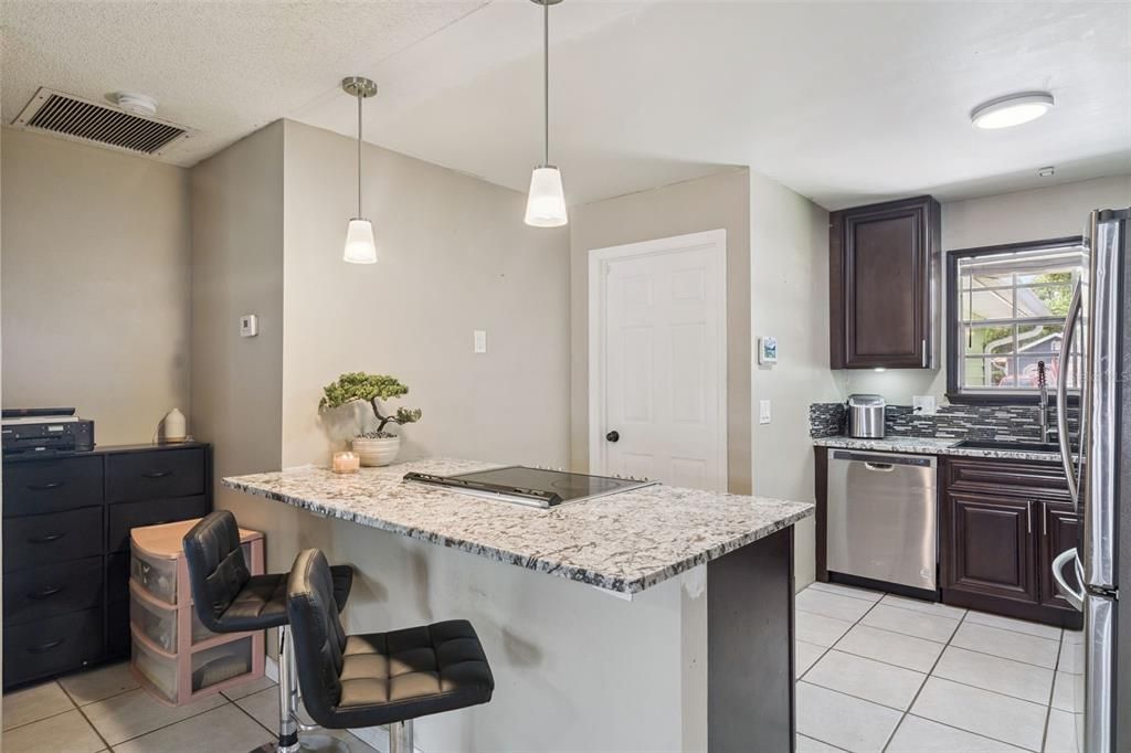 En Venta: $340,000 (3 camas, 2 baños, 1260 Pies cuadrados)
