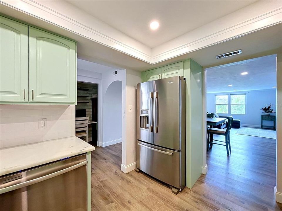 For Sale: $445,000 (3 beds, 2 baths, 1550 Square Feet)