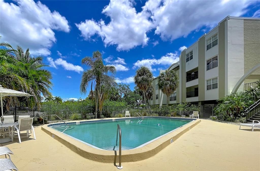 For Sale: $445,000 (3 beds, 2 baths, 1550 Square Feet)