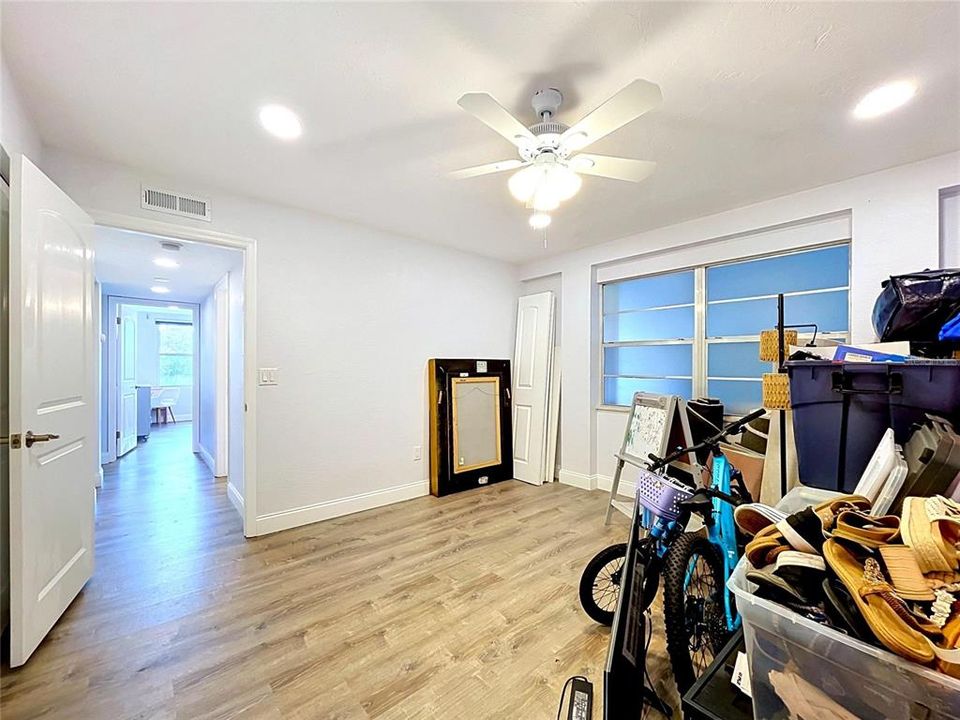 For Sale: $445,000 (3 beds, 2 baths, 1550 Square Feet)