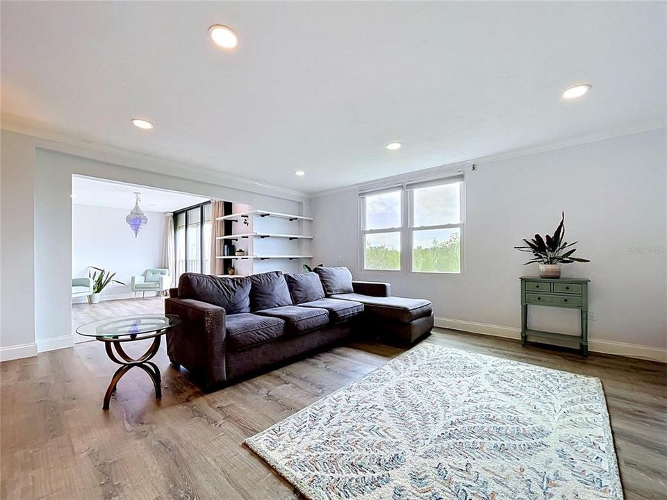 For Sale: $445,000 (3 beds, 2 baths, 1550 Square Feet)