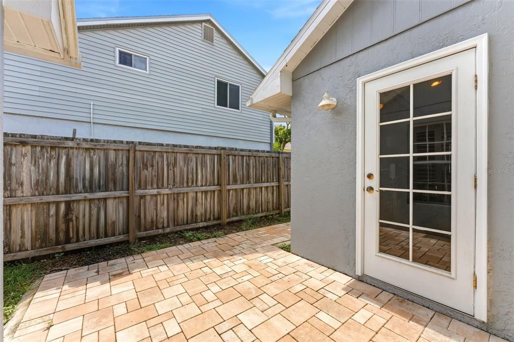 For Sale: $515,000 (3 beds, 2 baths, 2056 Square Feet)