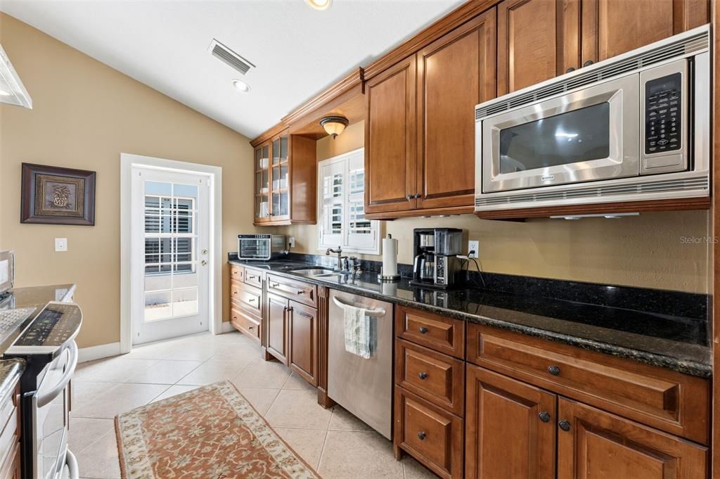 For Sale: $515,000 (3 beds, 2 baths, 2056 Square Feet)
