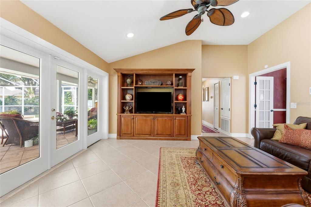 For Sale: $515,000 (3 beds, 2 baths, 2056 Square Feet)