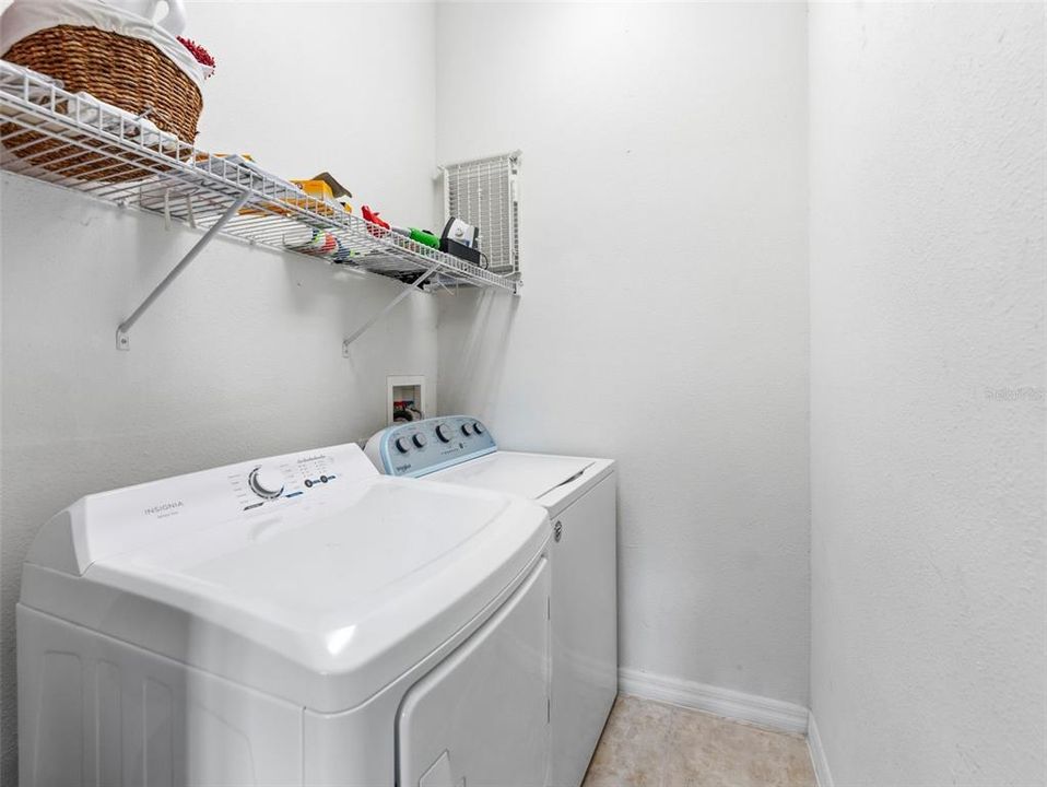 Active With Contract: $304,999 (3 beds, 2 baths, 1850 Square Feet)