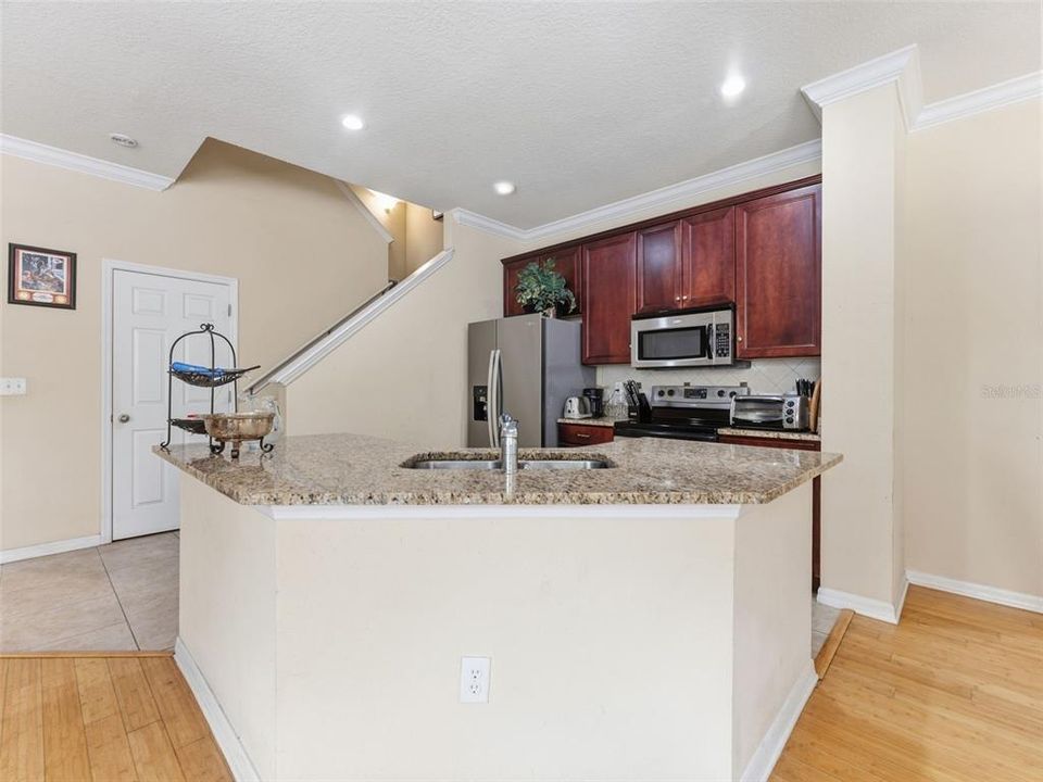 Active With Contract: $304,999 (3 beds, 2 baths, 1850 Square Feet)