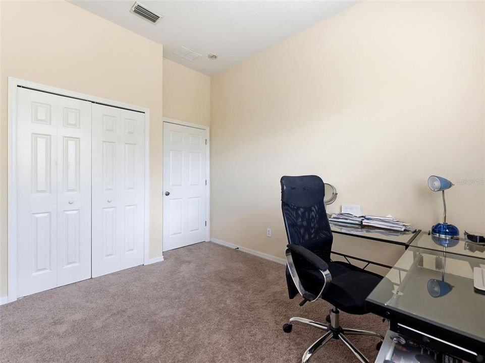 Active With Contract: $304,999 (3 beds, 2 baths, 1850 Square Feet)