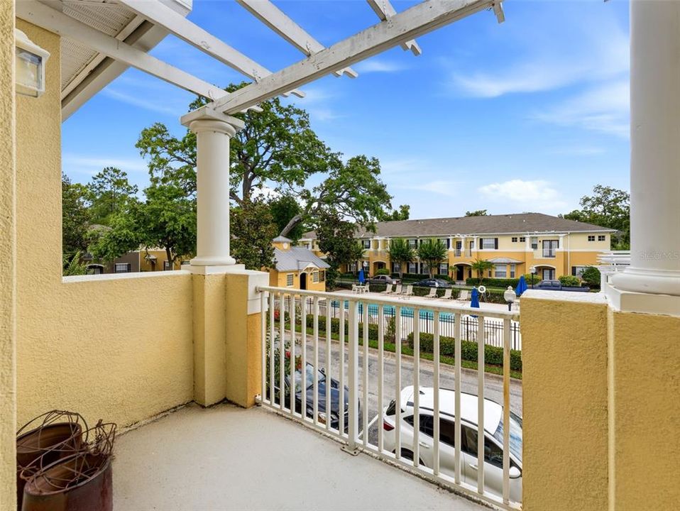 Active With Contract: $304,999 (3 beds, 2 baths, 1850 Square Feet)