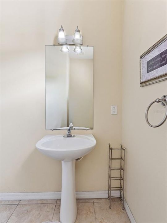 Active With Contract: $304,999 (3 beds, 2 baths, 1850 Square Feet)