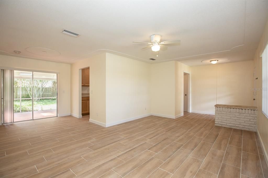В аренду: $2,395 (3 спален, 2 ванн, 1470 Квадратных фут)
