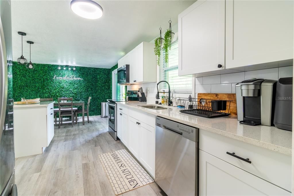 Active With Contract: $399,000 (4 beds, 2 baths, 1600 Square Feet)