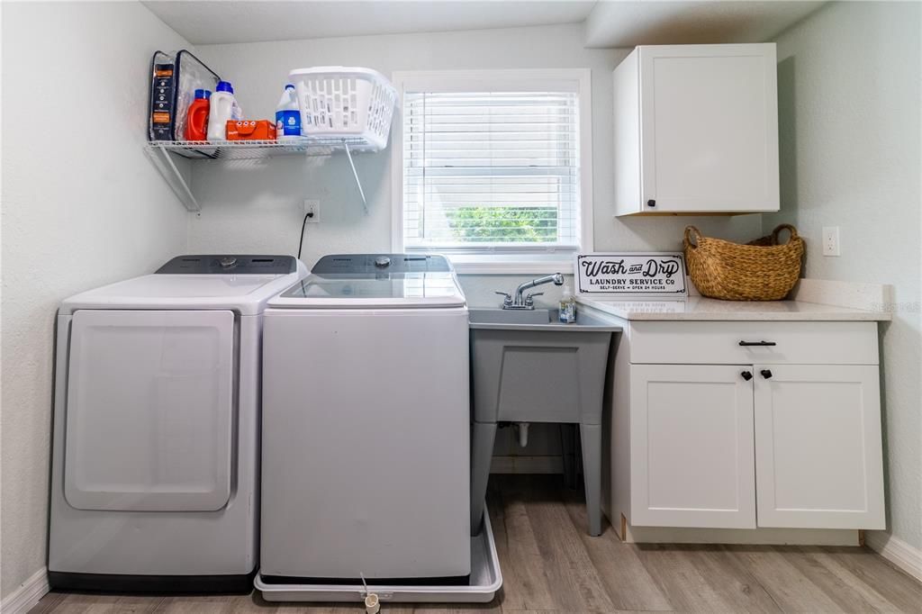 Active With Contract: $399,000 (4 beds, 2 baths, 1600 Square Feet)
