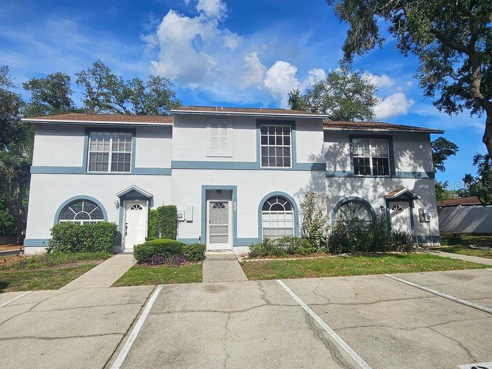 For Sale: $249,900 (2 beds, 2 baths, 1394 Square Feet)